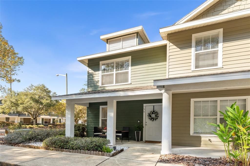 合同活跃: $225,000 (2 贝兹, 2 浴室, 1154 平方英尺)