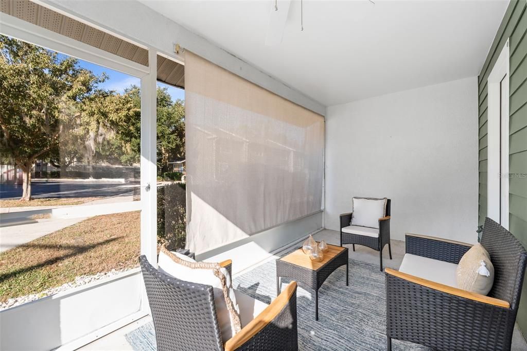 合同活跃: $225,000 (2 贝兹, 2 浴室, 1154 平方英尺)