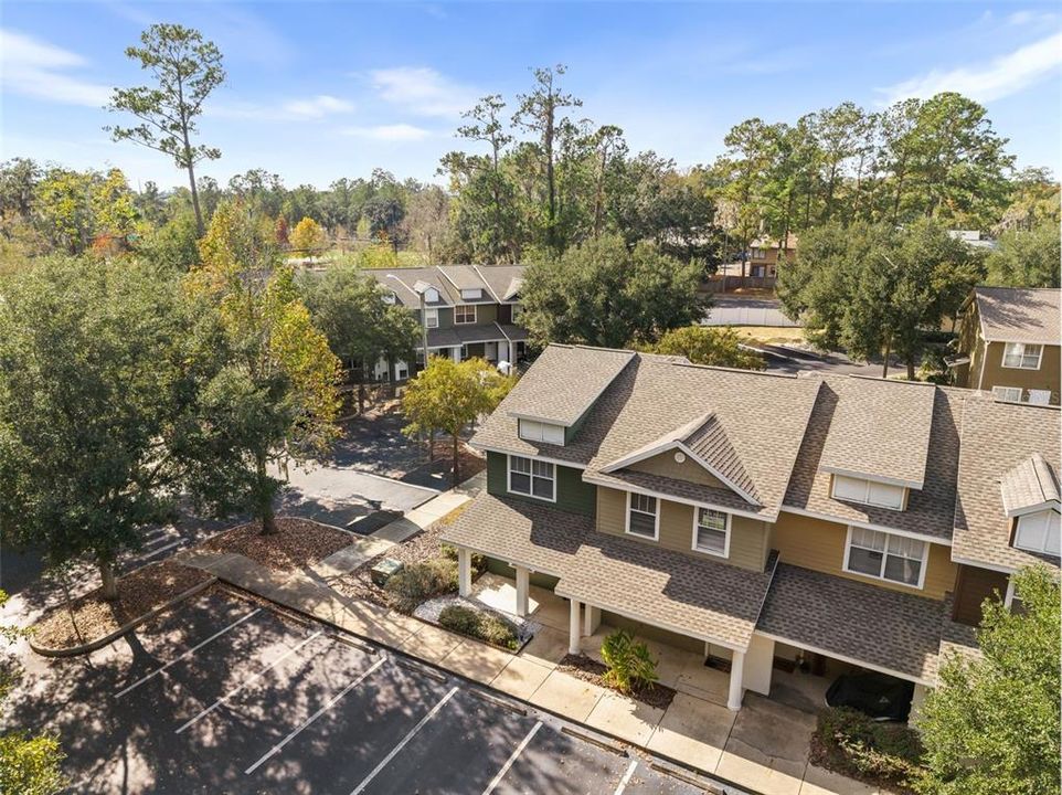 合同活跃: $225,000 (2 贝兹, 2 浴室, 1154 平方英尺)