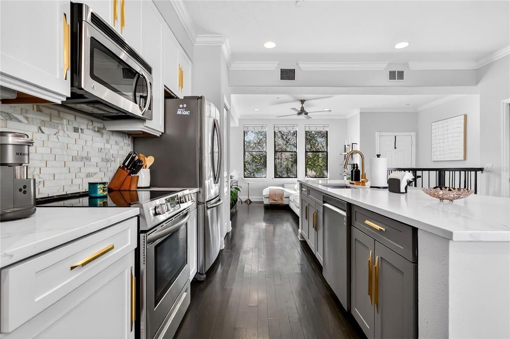 En Venta: $459,900 (3 camas, 3 baños, 1844 Pies cuadrados)