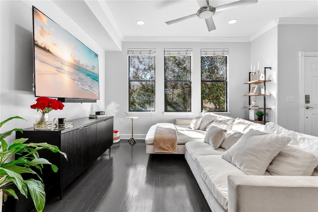 En Venta: $459,900 (3 camas, 3 baños, 1844 Pies cuadrados)