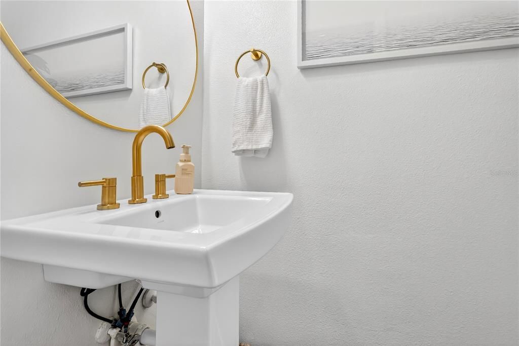 En Venta: $459,900 (3 camas, 3 baños, 1844 Pies cuadrados)