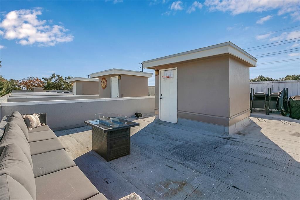 En Venta: $459,900 (3 camas, 3 baños, 1844 Pies cuadrados)