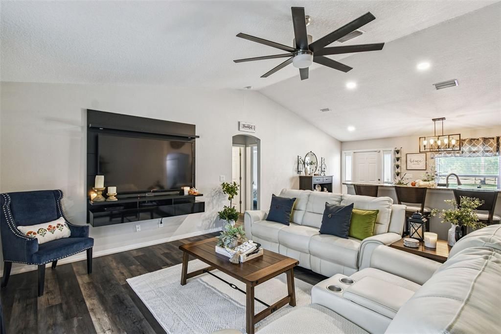 待售: $519,900 (3 贝兹, 2 浴室, 1505 平方英尺)