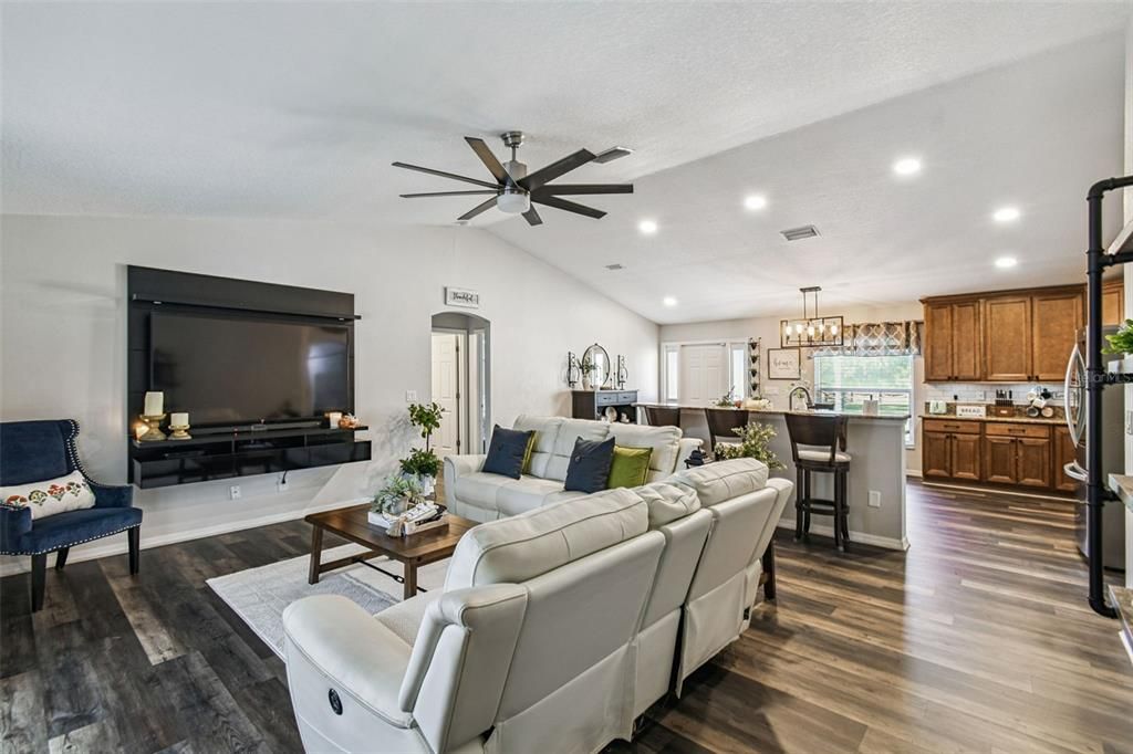 待售: $519,900 (3 贝兹, 2 浴室, 1505 平方英尺)