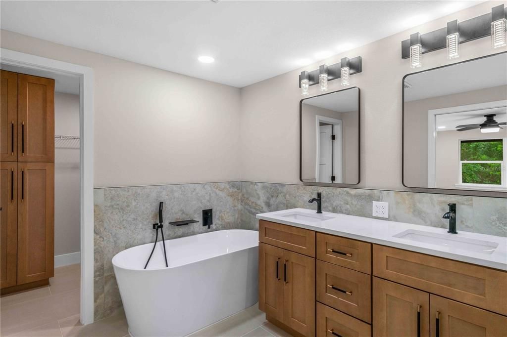 For Sale: $299,000 (3 beds, 2 baths, 2044 Square Feet)