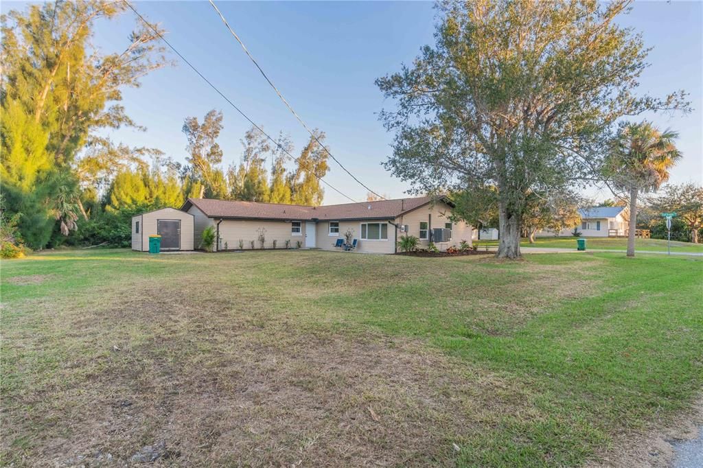 For Sale: $299,000 (3 beds, 2 baths, 2044 Square Feet)