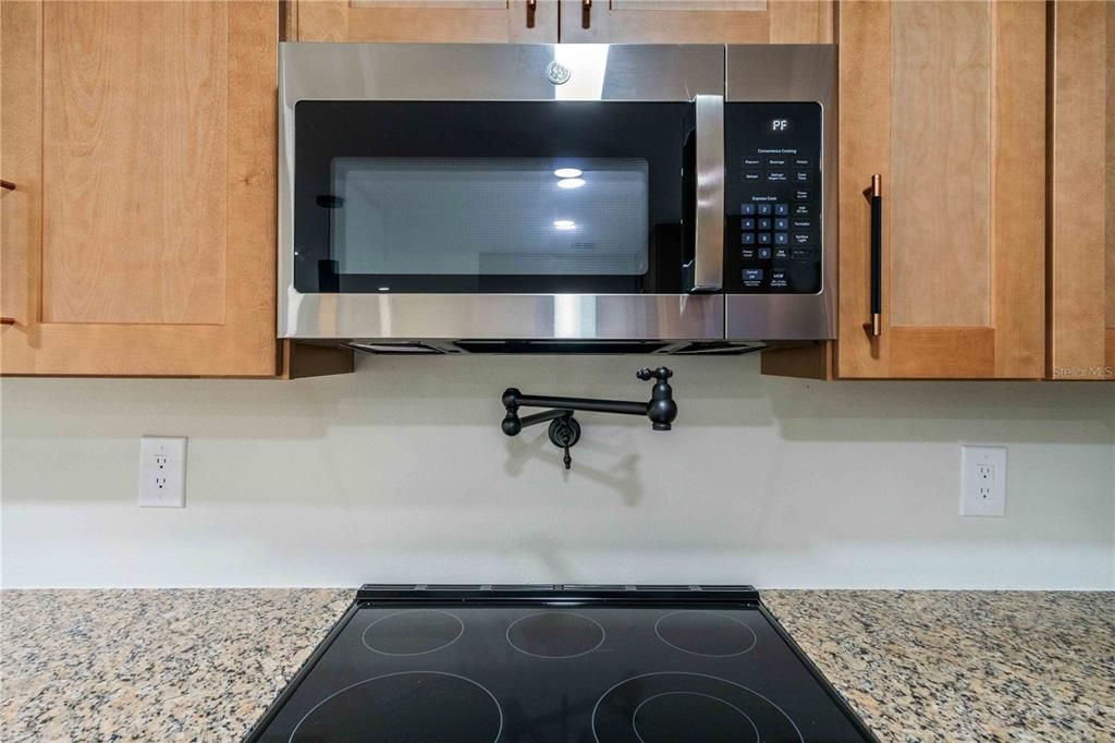 For Sale: $299,000 (3 beds, 2 baths, 2044 Square Feet)