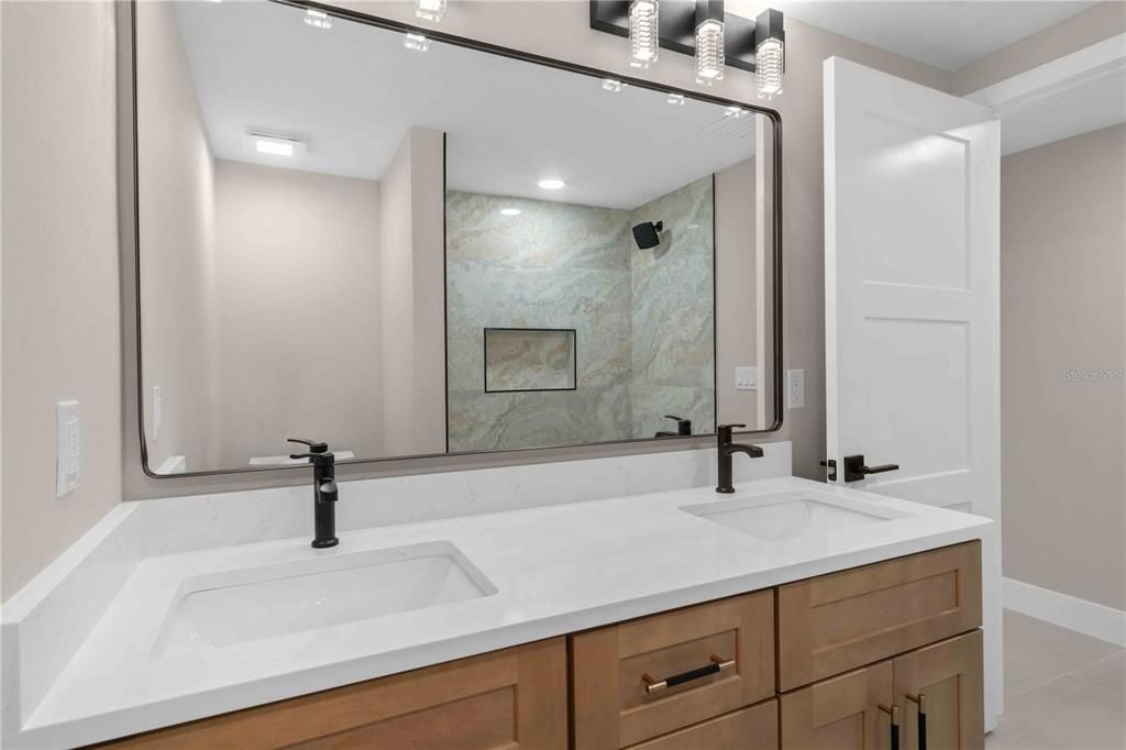 For Sale: $299,000 (3 beds, 2 baths, 2044 Square Feet)