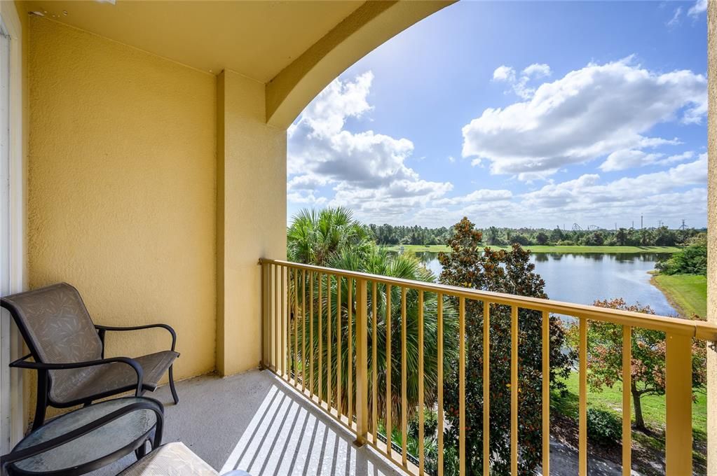 For Rent: $2,300 (3 beds, 2 baths, 1247 Square Feet)