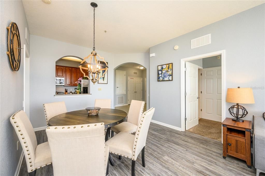 For Rent: $2,300 (3 beds, 2 baths, 1247 Square Feet)