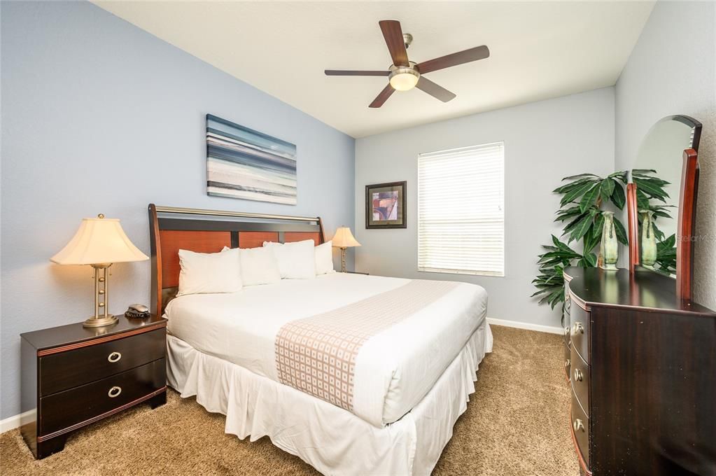 For Rent: $2,300 (3 beds, 2 baths, 1247 Square Feet)