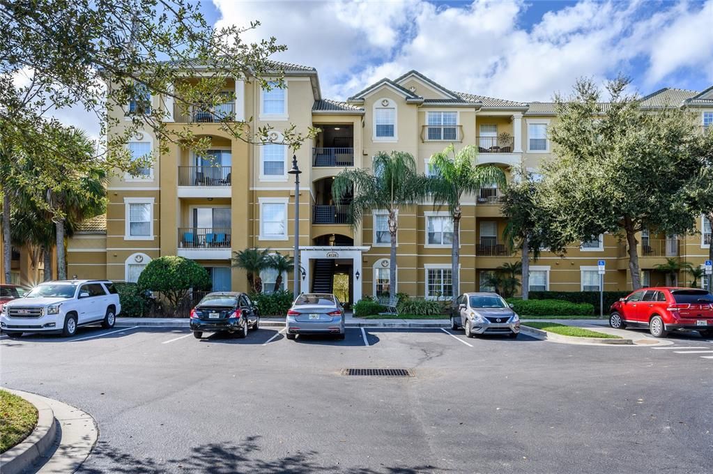 For Rent: $2,300 (3 beds, 2 baths, 1247 Square Feet)