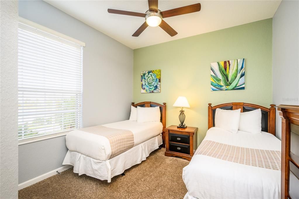 For Rent: $2,300 (3 beds, 2 baths, 1247 Square Feet)