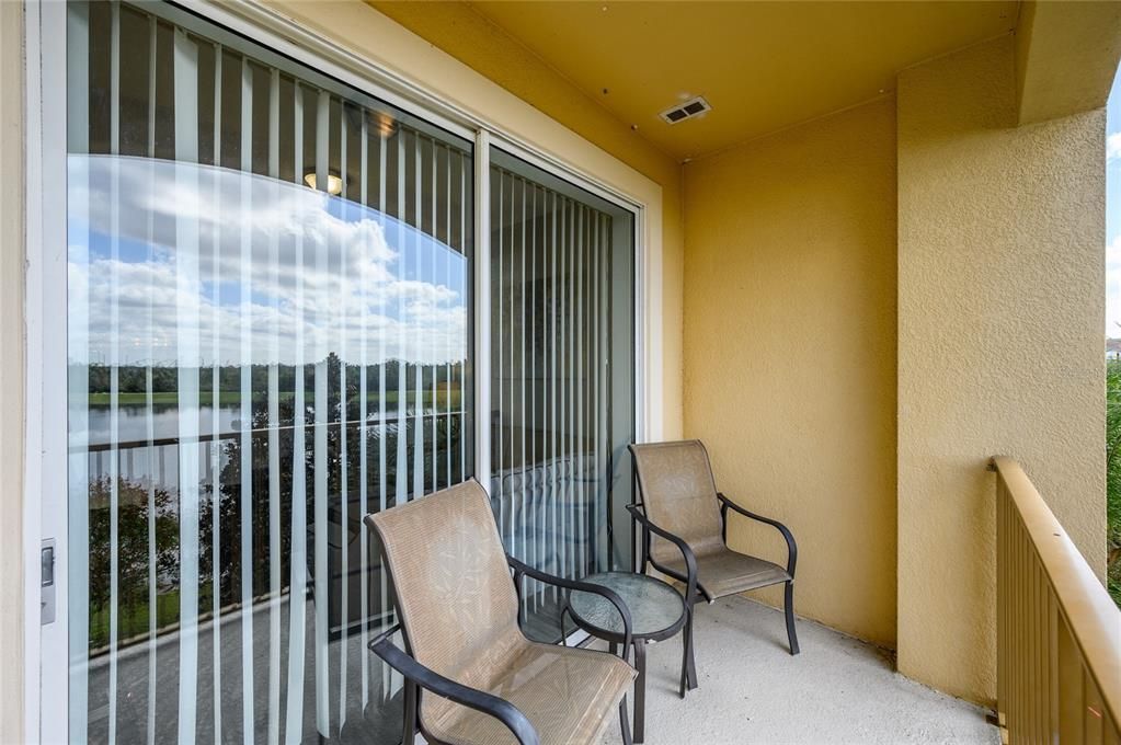 For Rent: $2,300 (3 beds, 2 baths, 1247 Square Feet)