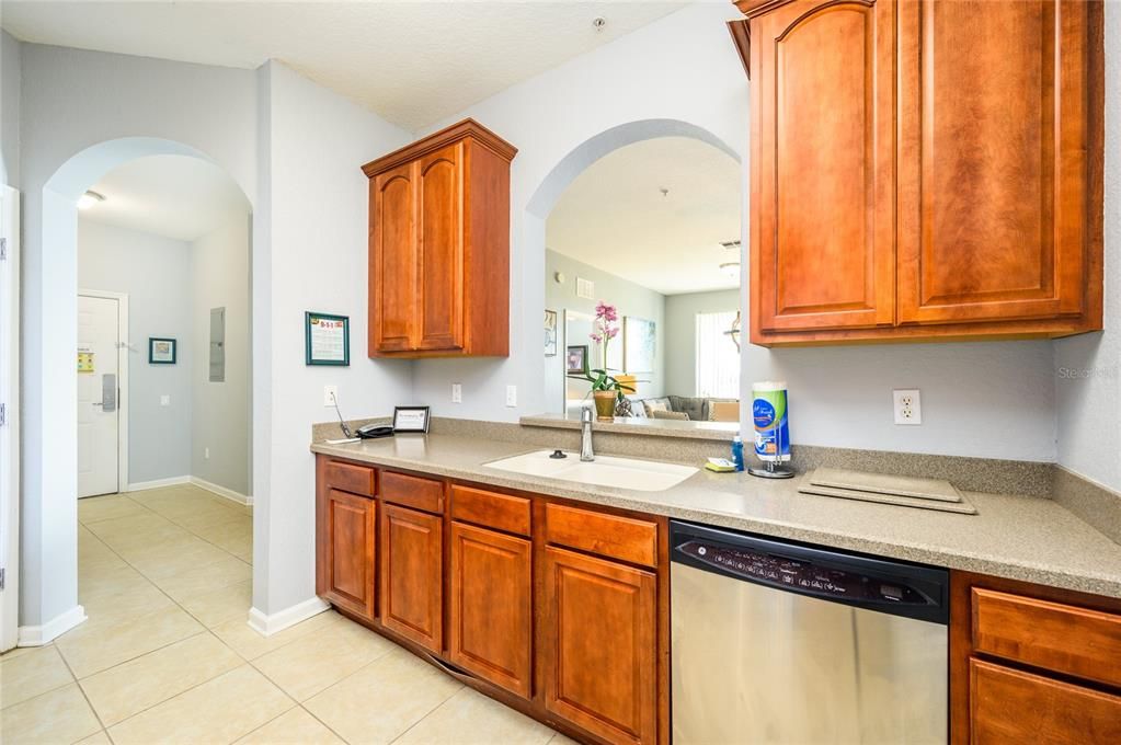 For Rent: $2,300 (3 beds, 2 baths, 1247 Square Feet)