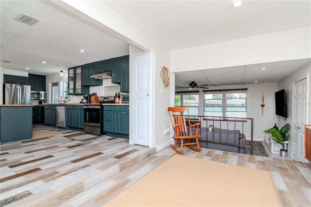 En Venta: $415,000 (3 camas, 2 baños, 1483 Pies cuadrados)