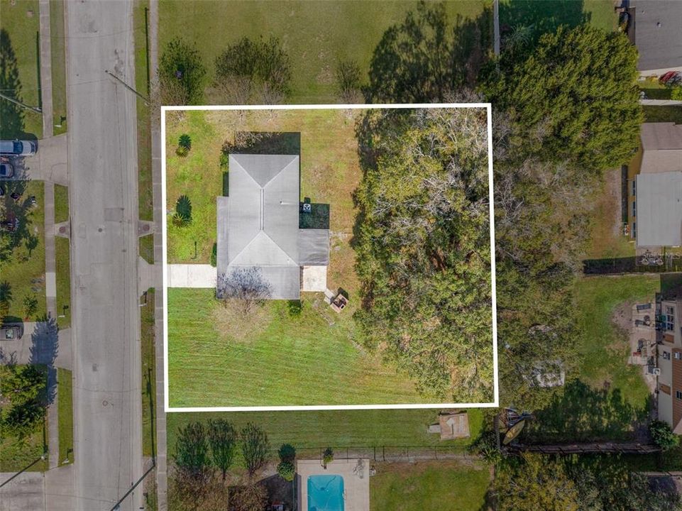 For Sale: $270,000 (2 beds, 1 baths, 1104 Square Feet)