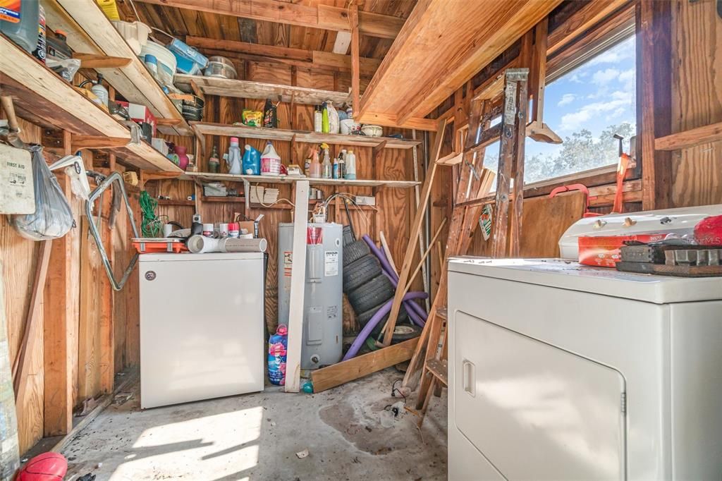 For Sale: $270,000 (2 beds, 1 baths, 1104 Square Feet)