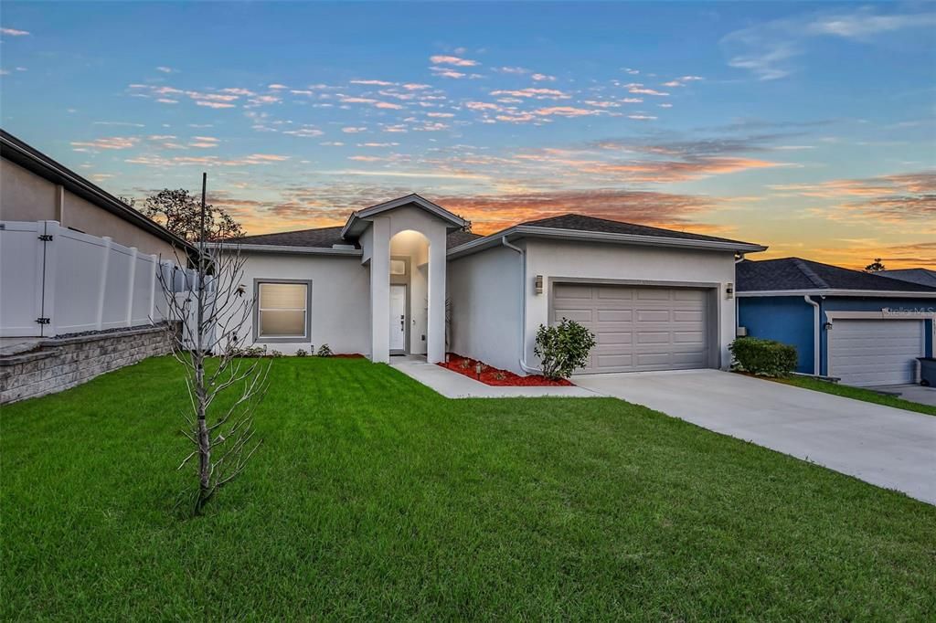 На продажу: $385,000 (3 спален, 2 ванн, 1620 Квадратных фут)