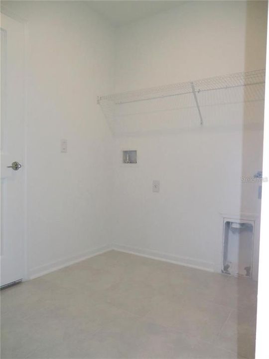 На продажу: $389,990 (4 спален, 2 ванн, 1939 Квадратных фут)