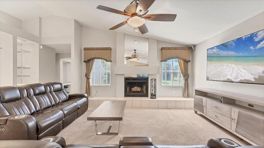 待售: $845,800 (3 贝兹, 2 浴室, 2495 平方英尺)