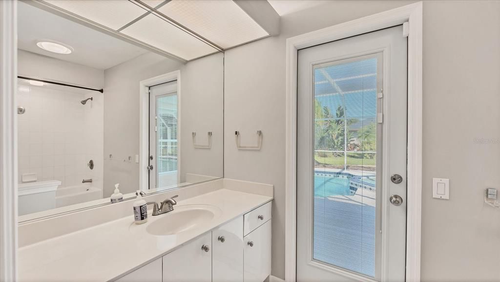 待售: $845,800 (3 贝兹, 2 浴室, 2495 平方英尺)