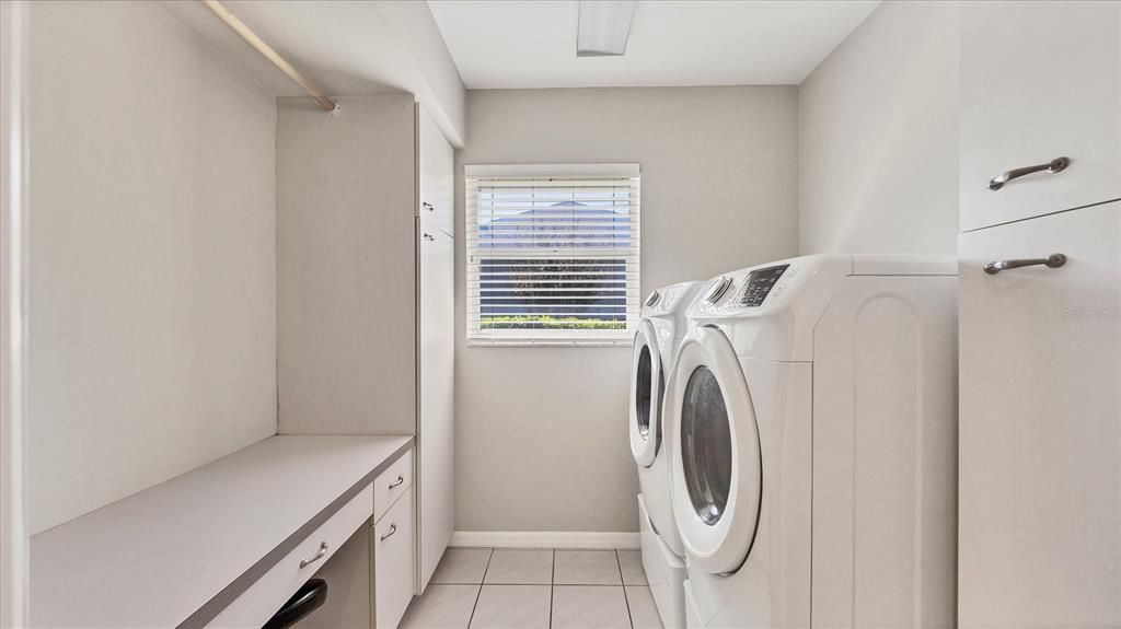 待售: $845,800 (3 贝兹, 2 浴室, 2495 平方英尺)