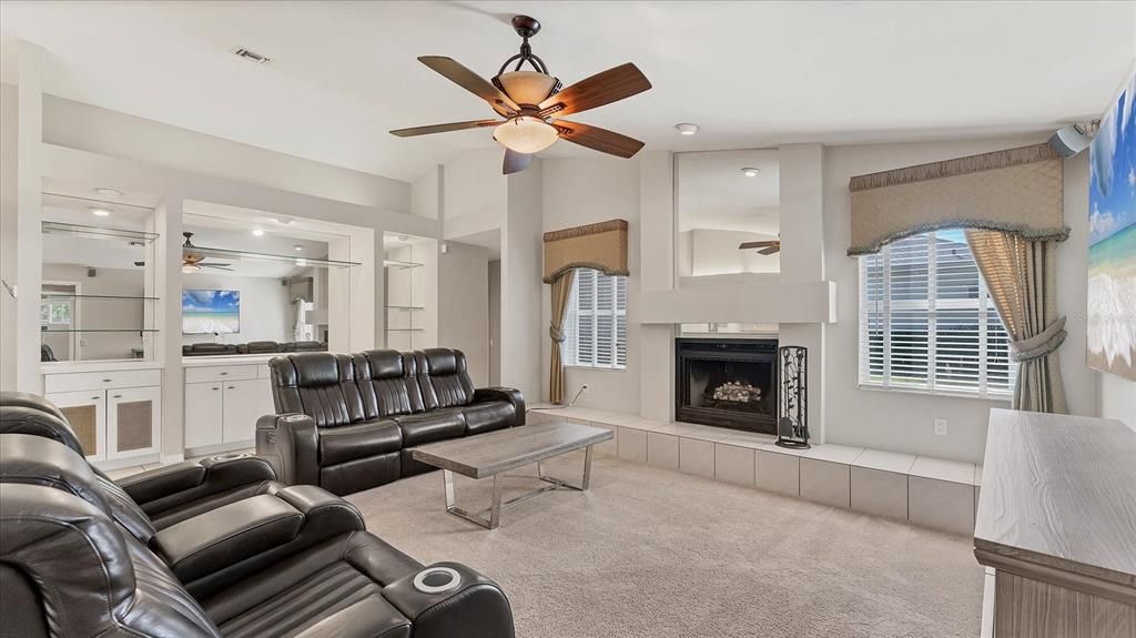 待售: $845,800 (3 贝兹, 2 浴室, 2495 平方英尺)