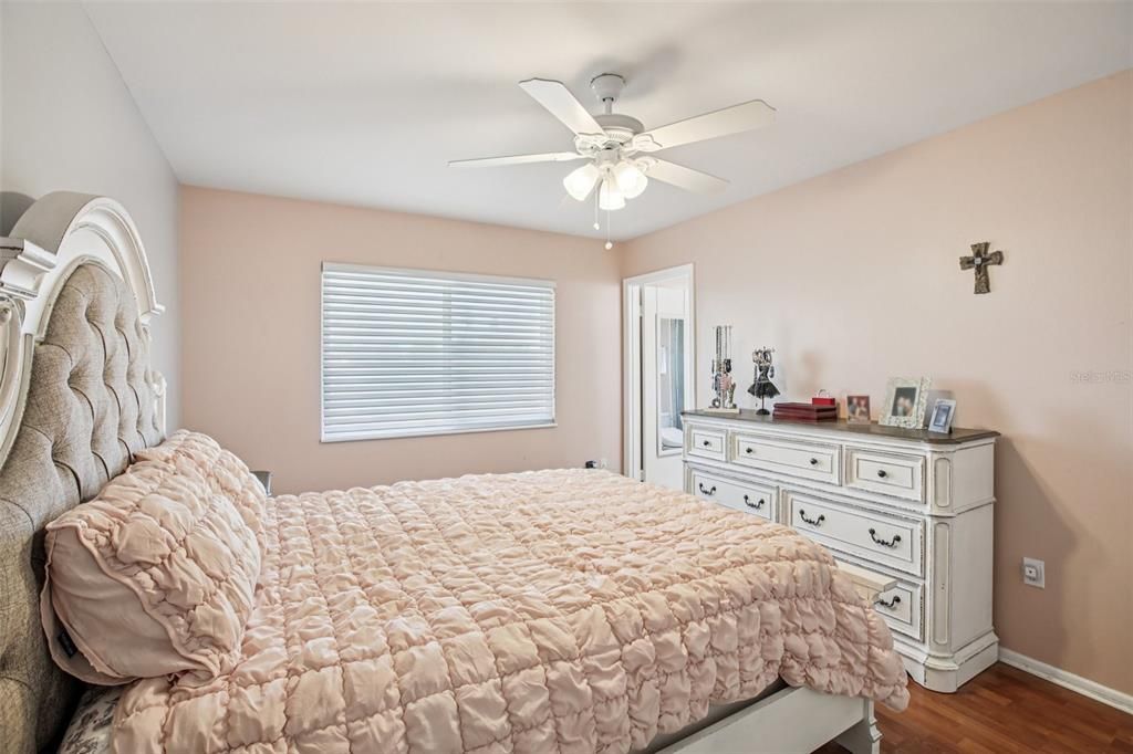 En Venta: $234,900 (2 camas, 2 baños, 1438 Pies cuadrados)