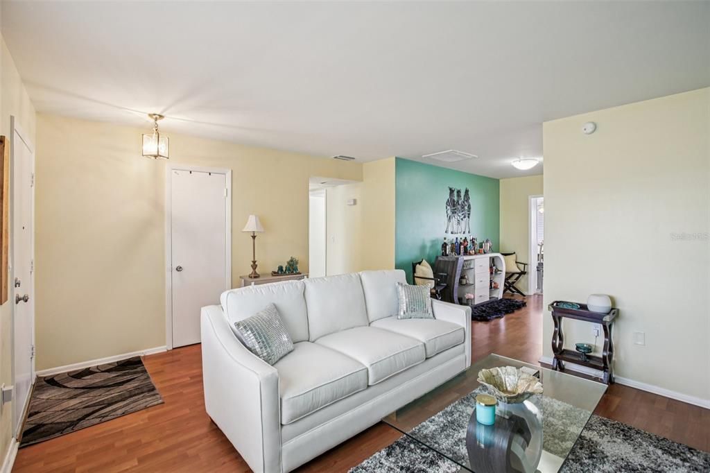 En Venta: $234,900 (2 camas, 2 baños, 1438 Pies cuadrados)