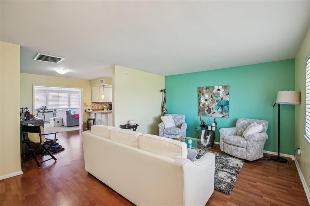 En Venta: $234,900 (2 camas, 2 baños, 1438 Pies cuadrados)