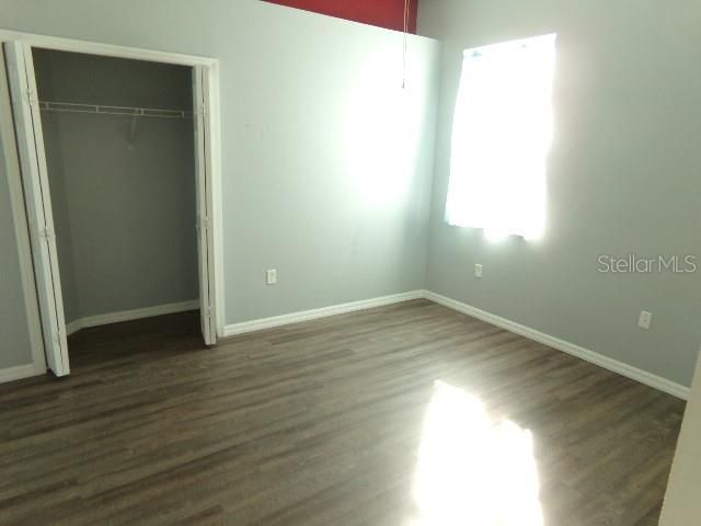 For Sale: $389,999 (4 beds, 2 baths, 1900 Square Feet)