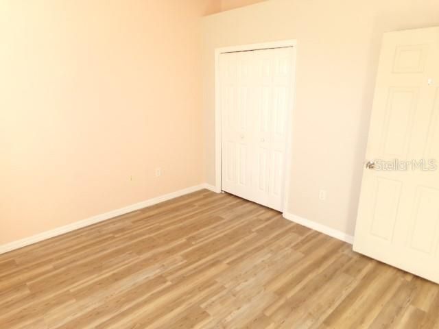 For Sale: $389,999 (4 beds, 2 baths, 1900 Square Feet)