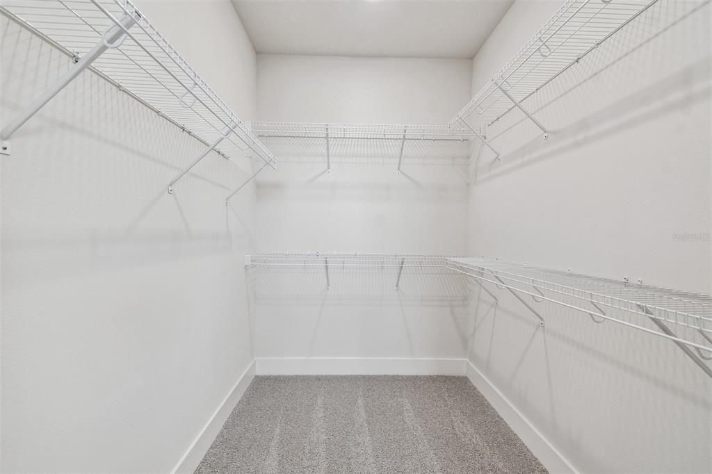 En Venta: $414,990 (3 camas, 2 baños, 2145 Pies cuadrados)