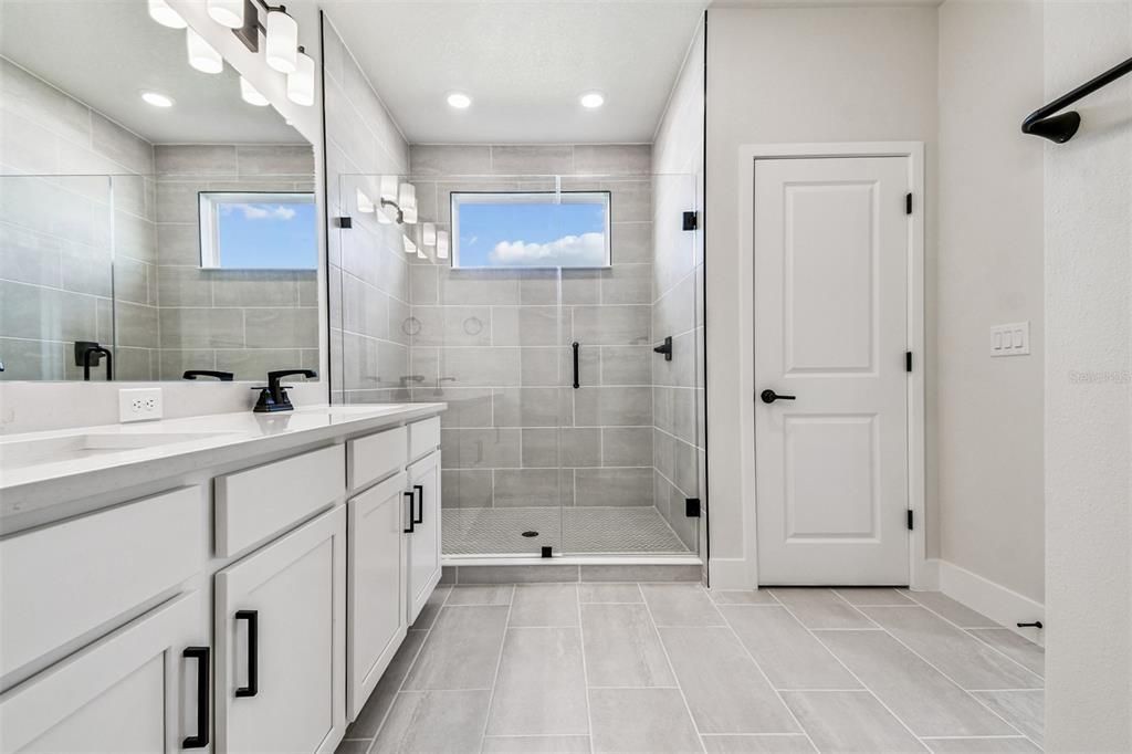 En Venta: $414,990 (3 camas, 2 baños, 2145 Pies cuadrados)