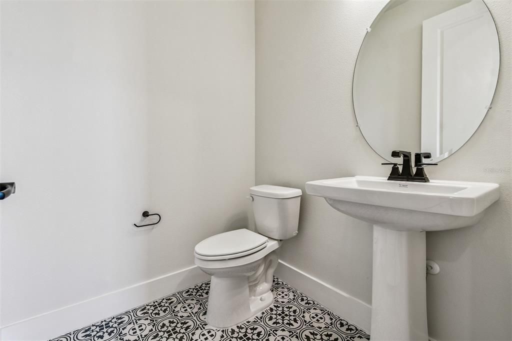 En Venta: $414,990 (3 camas, 2 baños, 2145 Pies cuadrados)