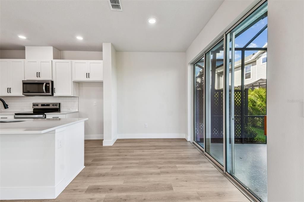 En Venta: $414,990 (3 camas, 2 baños, 2145 Pies cuadrados)