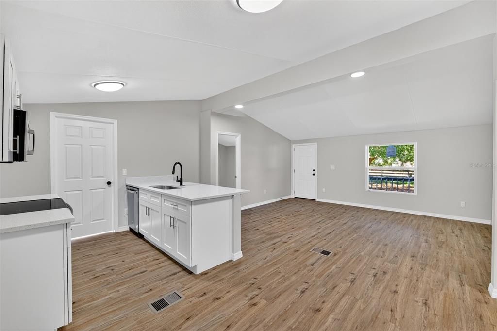 En Venta: $249,900 (2 camas, 2 baños, 960 Pies cuadrados)