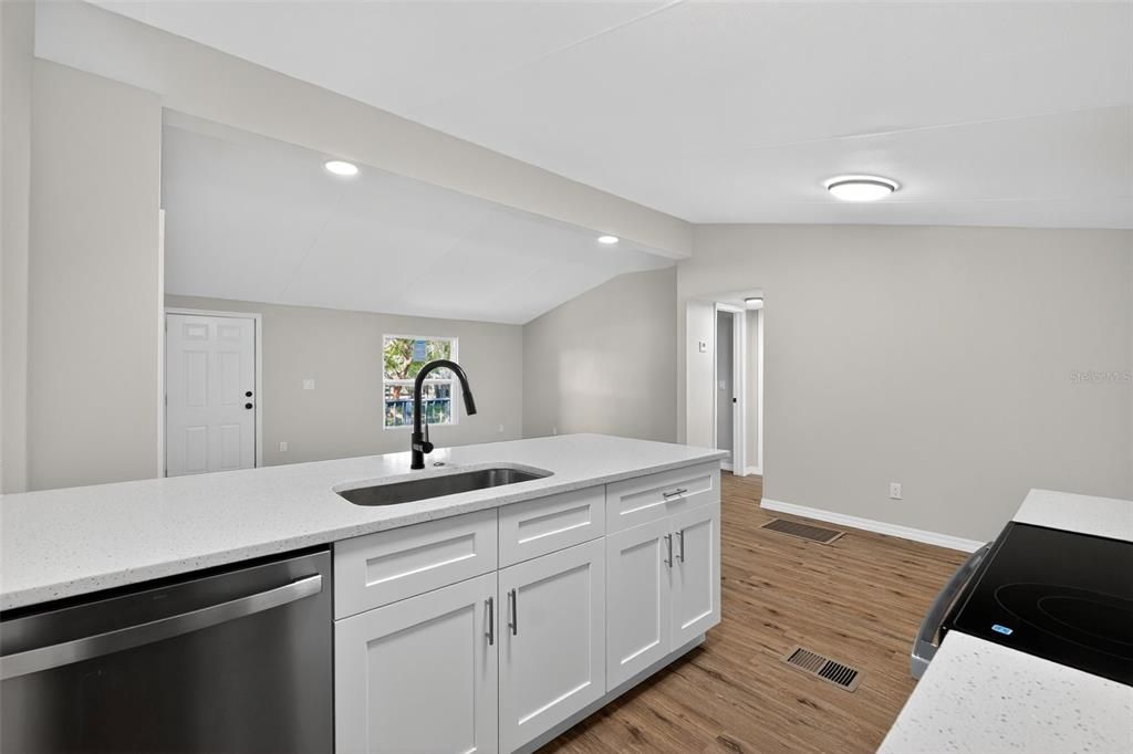 En Venta: $249,900 (2 camas, 2 baños, 960 Pies cuadrados)