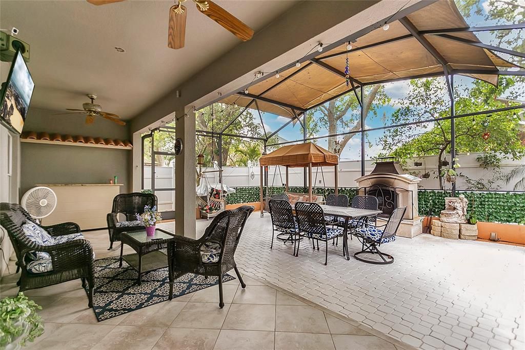 待售: $670,000 (5 贝兹, 3 浴室, 2461 平方英尺)