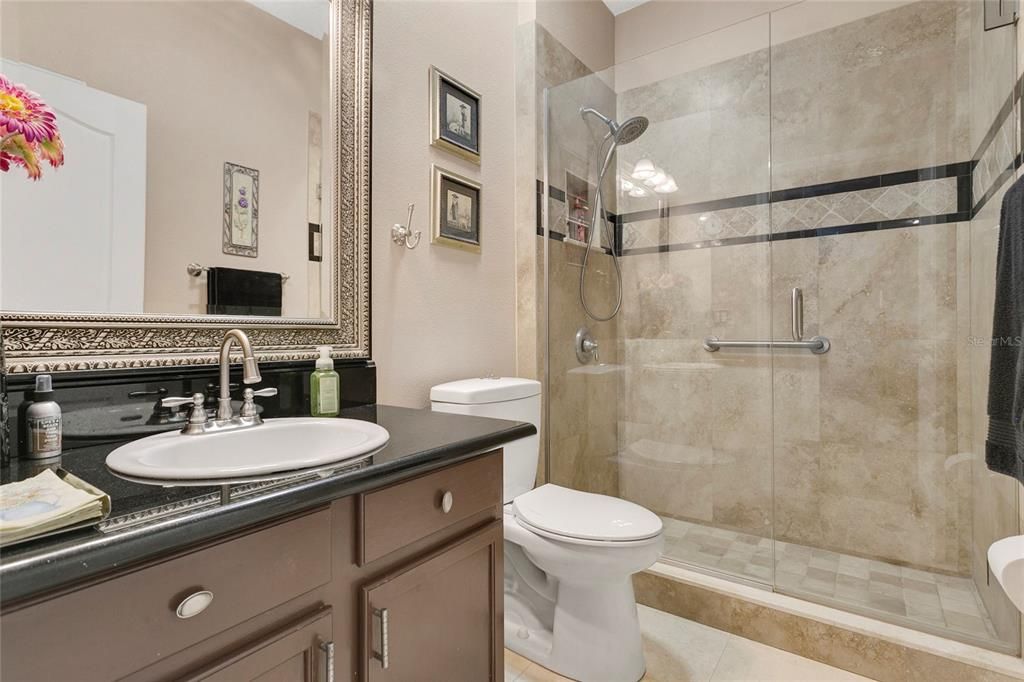 待售: $670,000 (5 贝兹, 3 浴室, 2461 平方英尺)