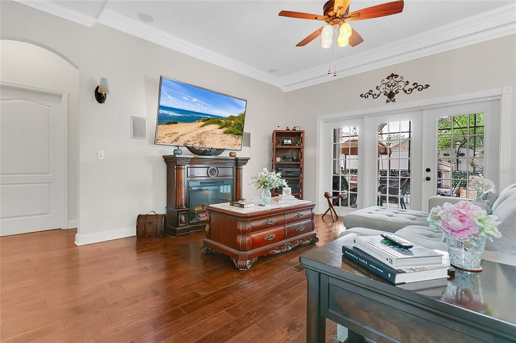 待售: $670,000 (5 贝兹, 3 浴室, 2461 平方英尺)