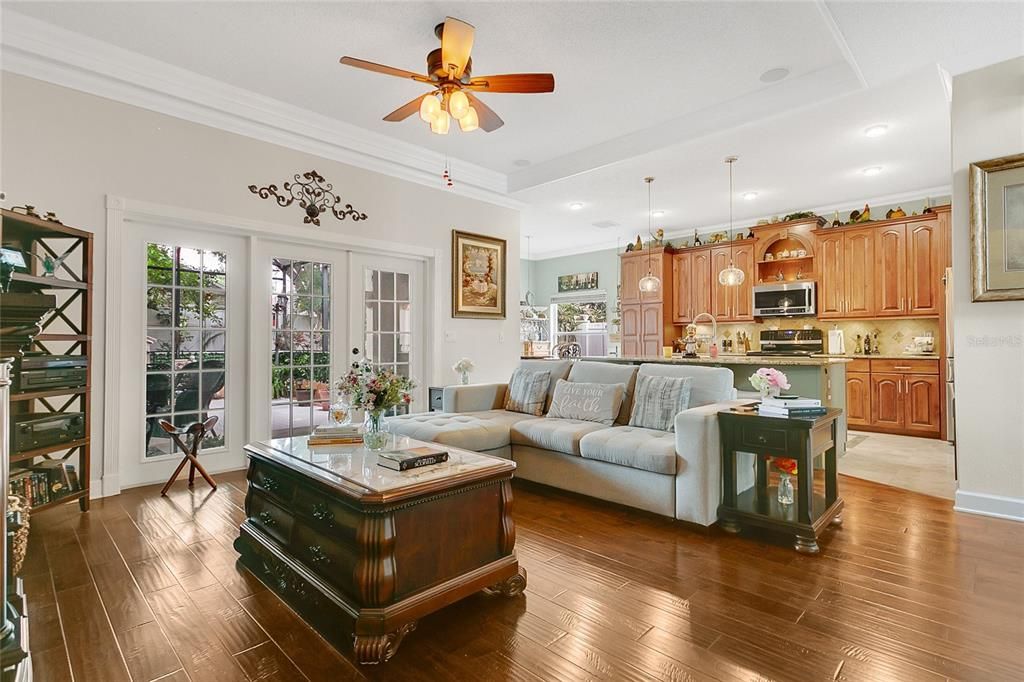 待售: $670,000 (5 贝兹, 3 浴室, 2461 平方英尺)