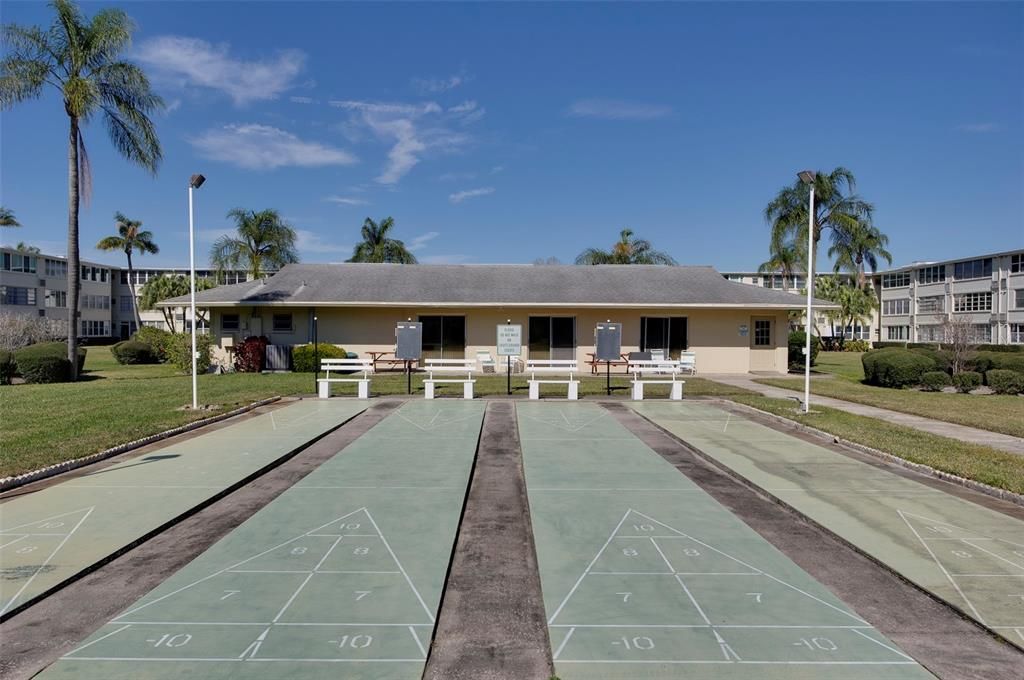 For Sale: $150,000 (2 beds, 1 baths, 860 Square Feet)