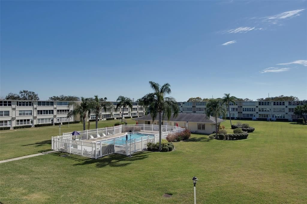 For Sale: $150,000 (2 beds, 1 baths, 860 Square Feet)