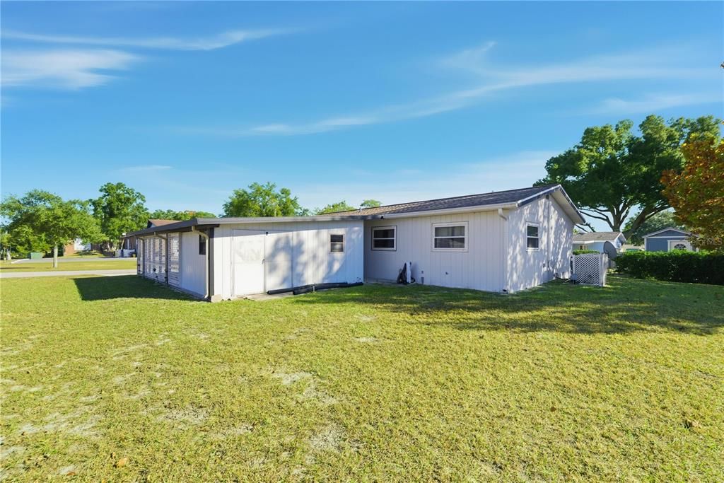 For Sale: $154,900 (2 beds, 2 baths, 1104 Square Feet)