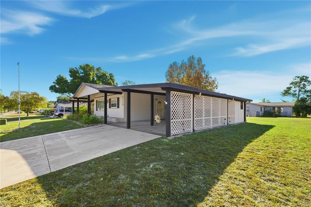 For Sale: $154,900 (2 beds, 2 baths, 1104 Square Feet)