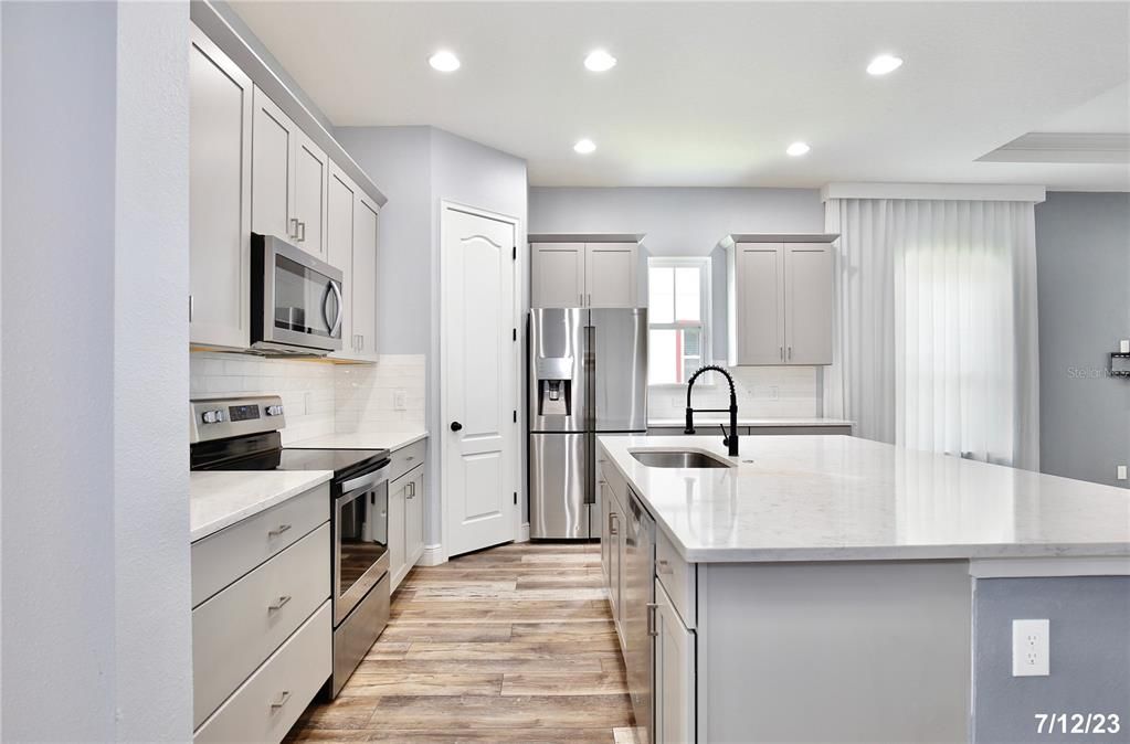 出租: $3,495 (3 贝兹, 2 浴室, 2622 平方英尺)