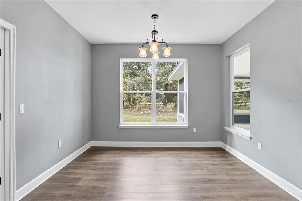 待售: $649,999 (2 贝兹, 2 浴室, 2039 平方英尺)